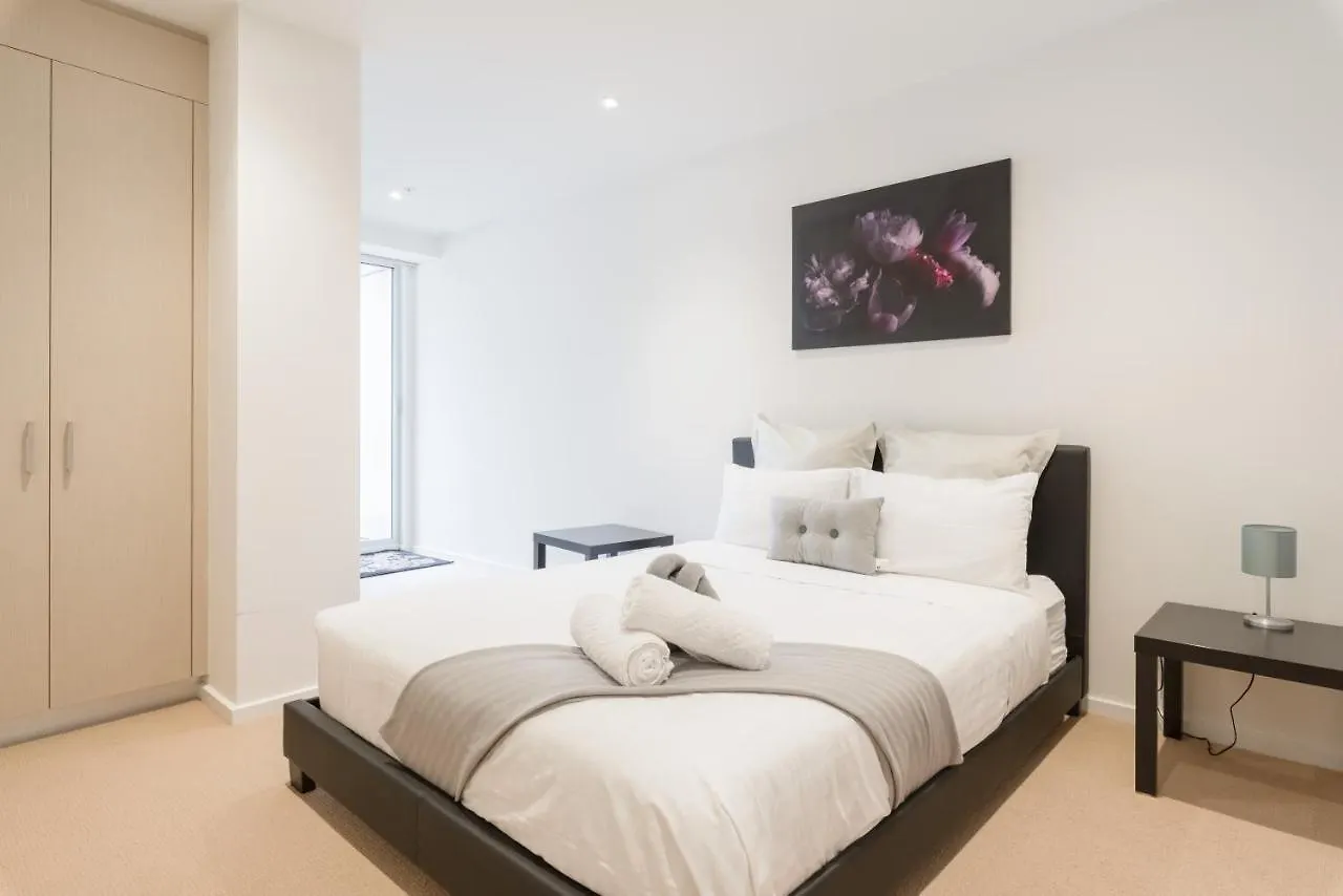 Tasha'S Apartments On Morphett Adelaide