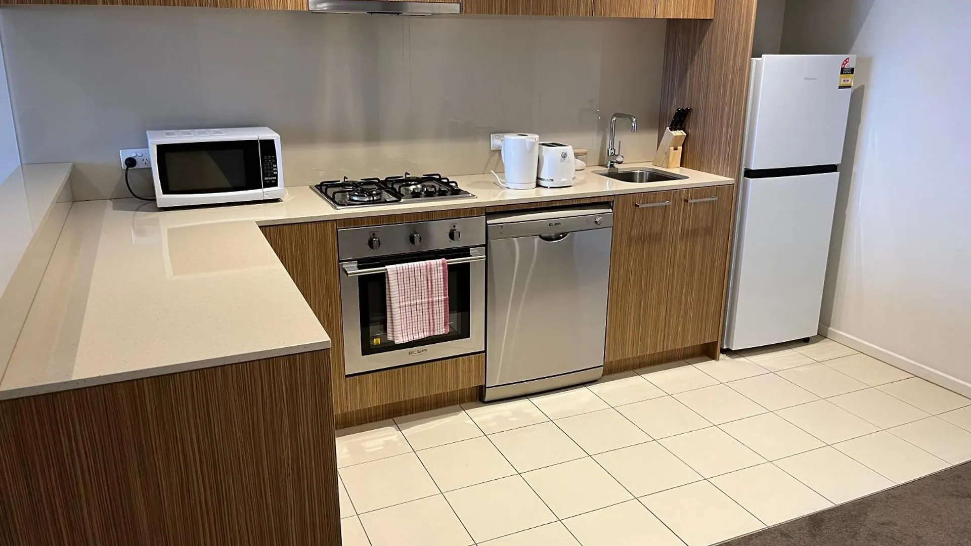 Tasha'S Apartments On Morphett Adelaide