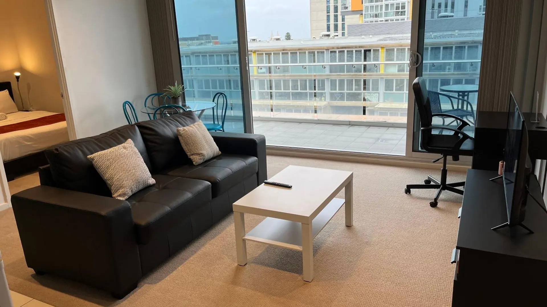 Tasha'S Apartments On Morphett Adelaide
