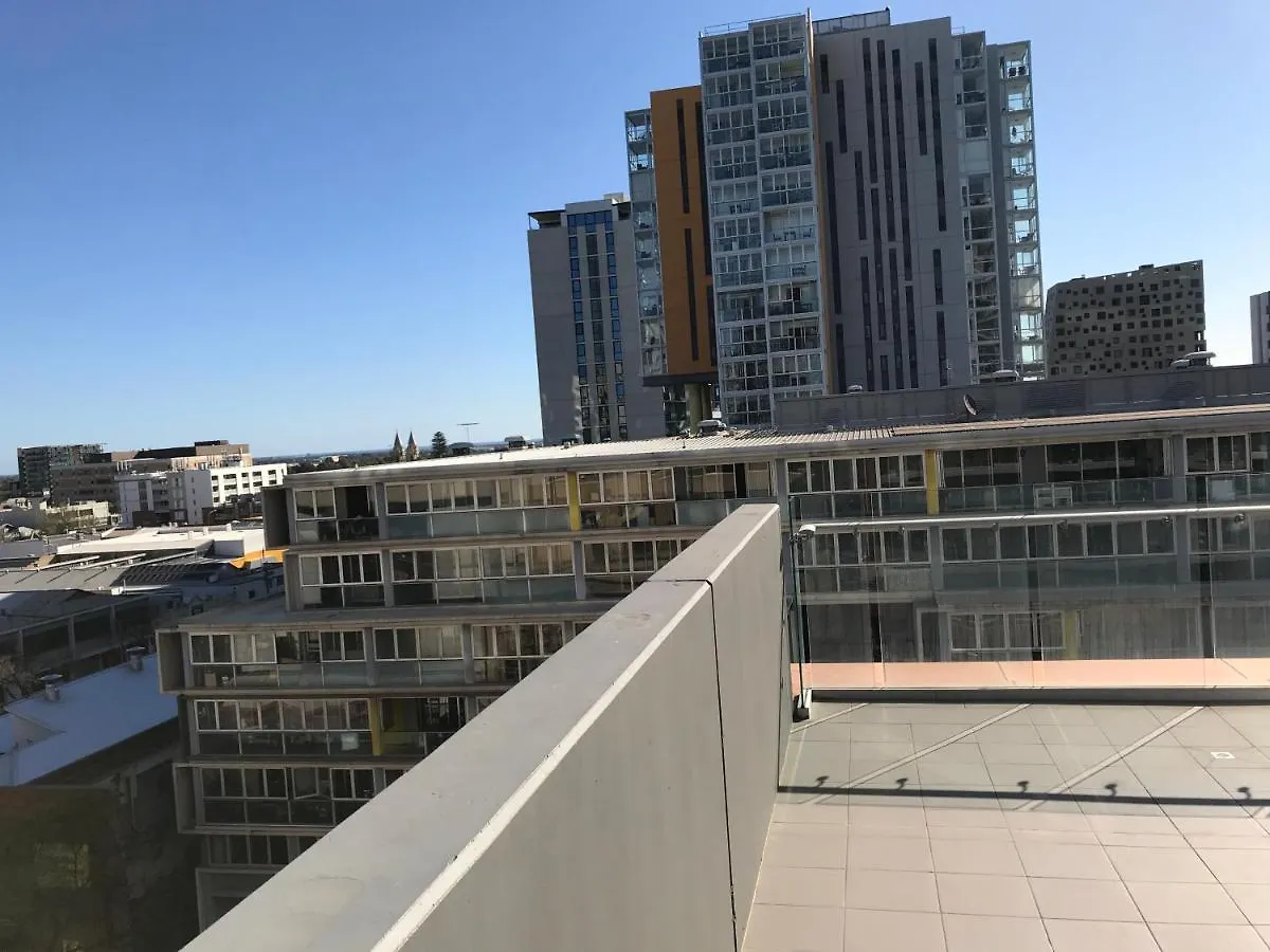 Tasha'S Apartments On Morphett Adelaide