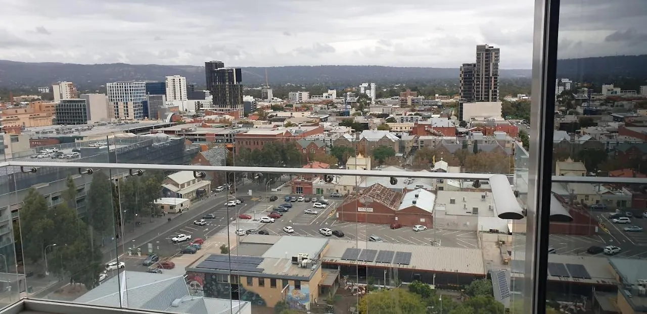Tasha'S Apartments On Morphett Adelaide