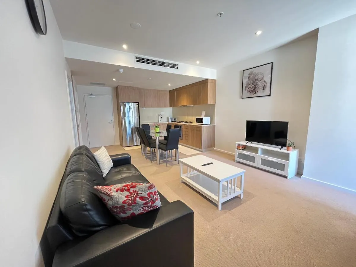 Tasha'S Apartments On Morphett Adelaide
