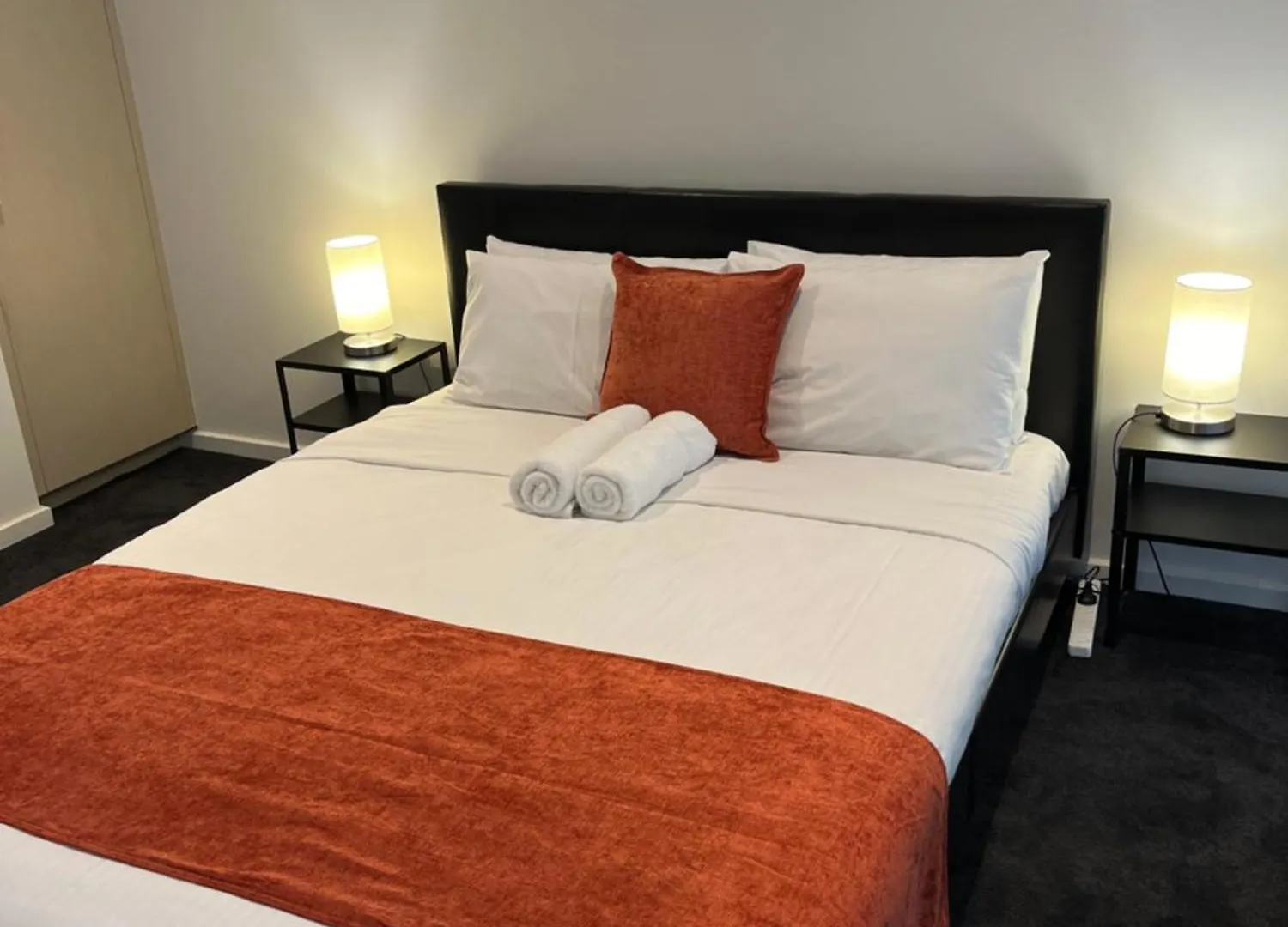 Tasha'S Apartments On Morphett Adelaide