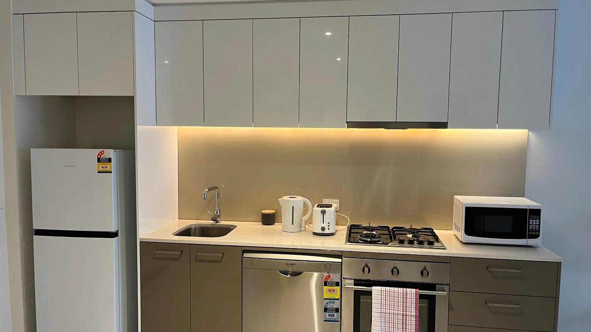 Tasha'S Apartments On Morphett Adelaide